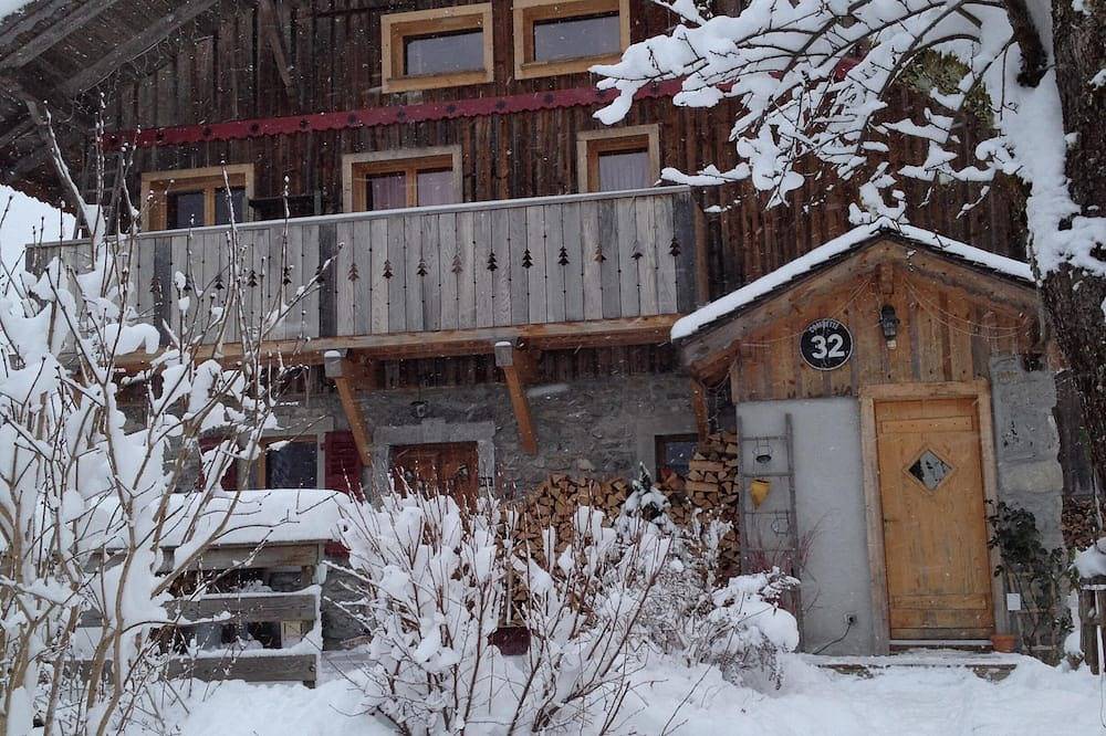 Appartement in karakter chalet met ski toegang in Montriond, Les Portes du Soleil