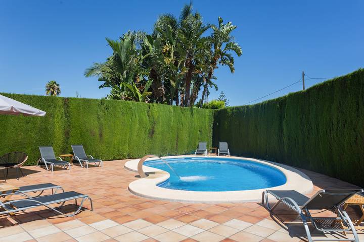Chalet para 14 personas, con jardín en Gandía