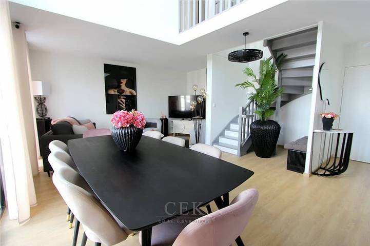 Appartement de vacances pour 8 personnes, avec balcon à Chessy