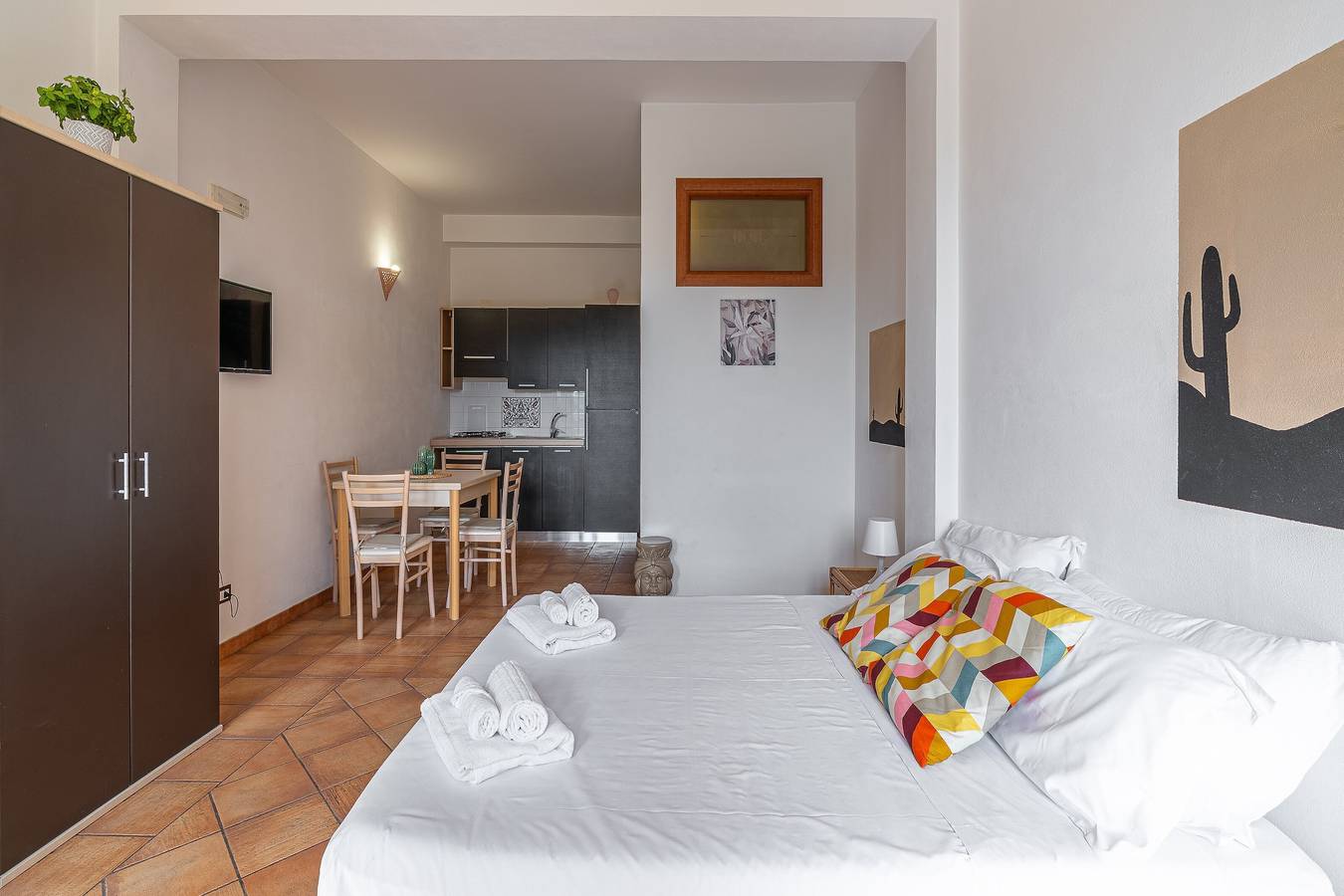 Ganze Wohnung, Apartment „Pathos Retreat Ulivo“ mit Gemeinschaftspool, Wlan und Klimaanlage in Syrakus, Syrakus Provinz