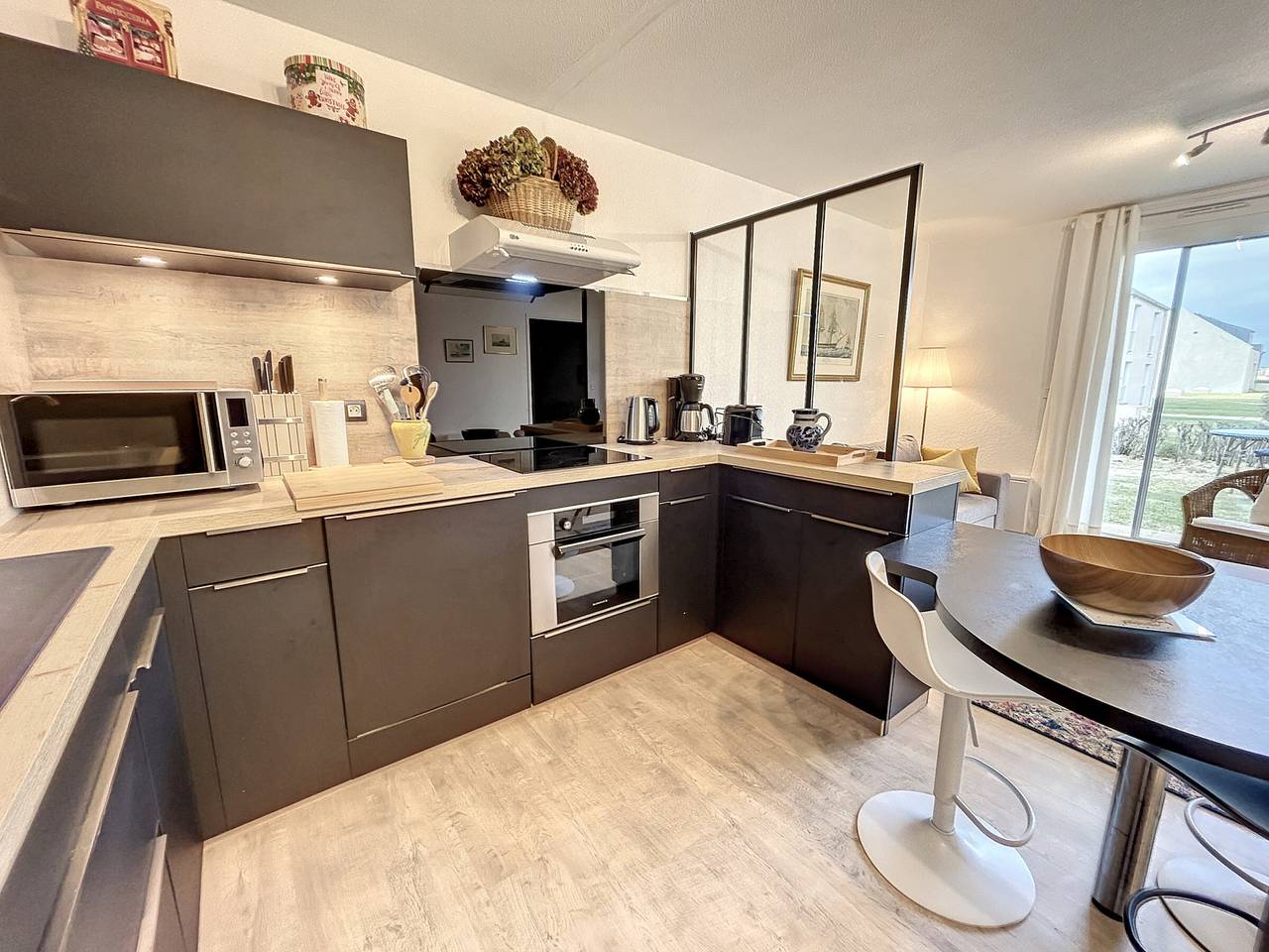 Ganze Wohnung, Gemütliche Wohnung am Meer mit Garten, Garage und Wlan in Jullouville, Côte de la Déroute