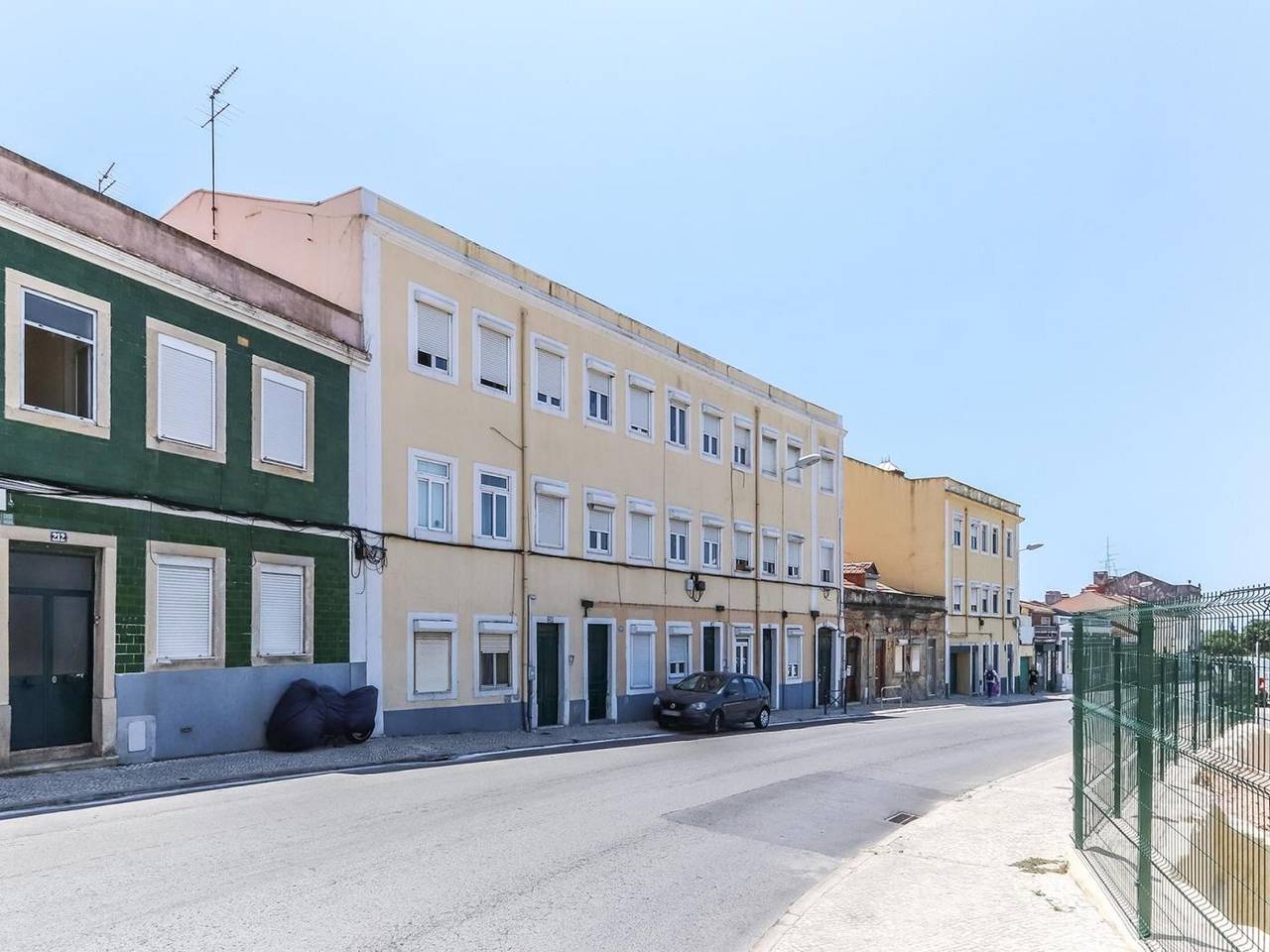 Entire apartment, Vita Portucale | Bright Campo Ourique w/ Terrace in Lisbon, Costa de Lisboa