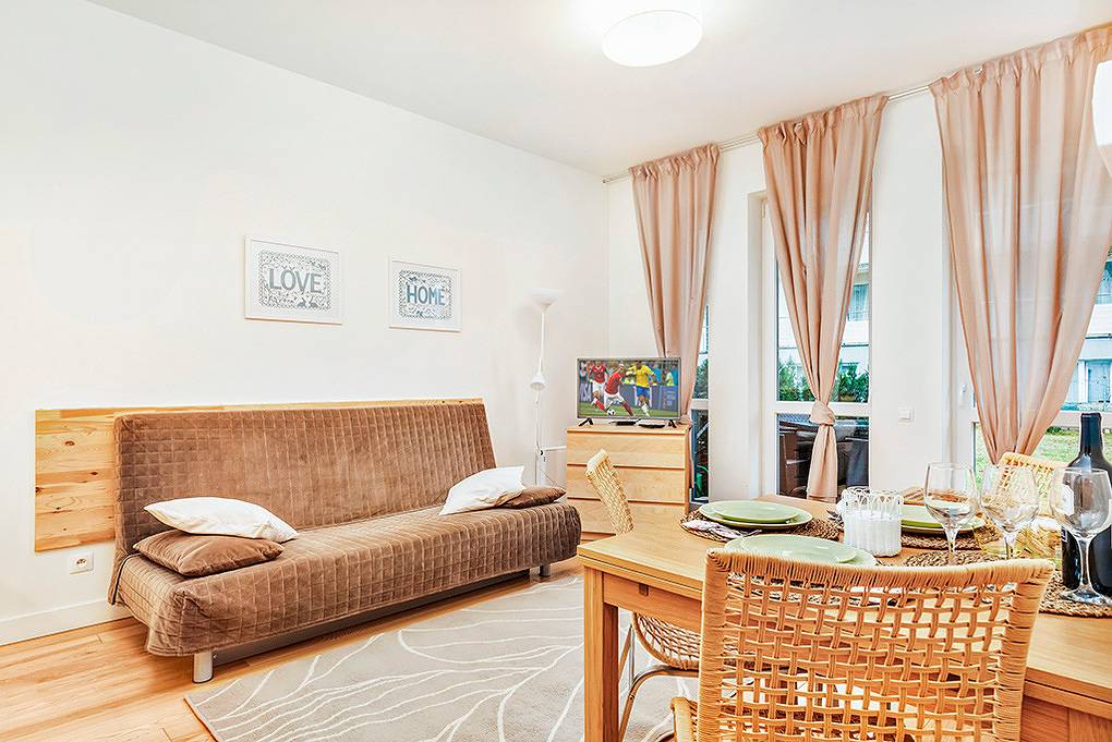 Hel semesterlägenhet, Lägenhet för 4 Personer med terass in Świnoujście, Oderlagunen