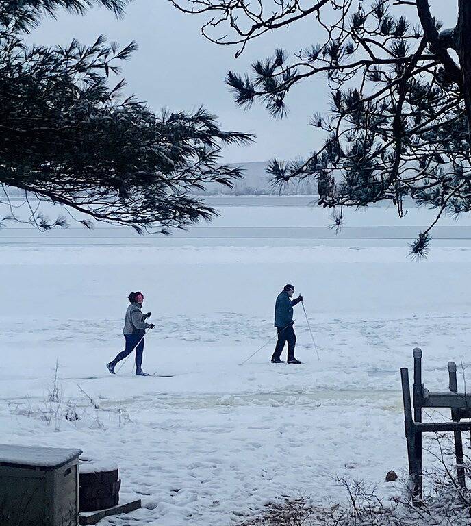 Sonne, Sand, Schnee, ganzjährige Erholung, mit Privatstrand in Higgins Lake