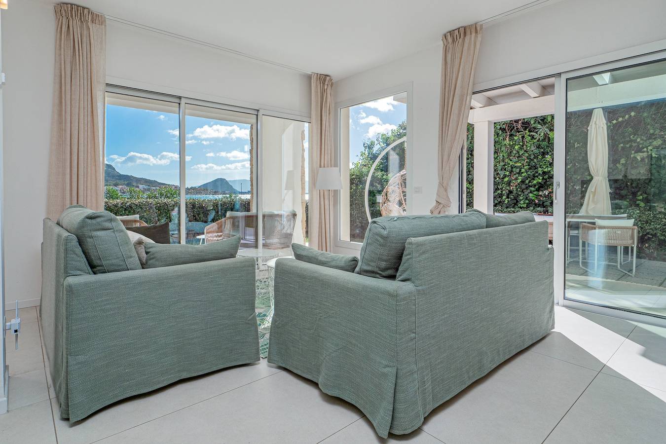 Villa "Cormorani 1" met Uitzicht op Zee, Jacuzzi & Wifi in Golfo Aranci, Costa Smeralda