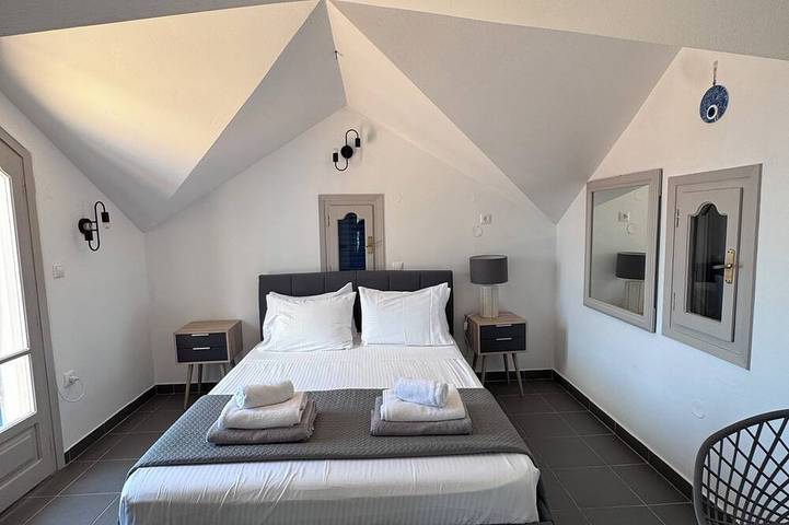 Fig & Olive Villa - Private 5 bed Villa just 50m from Pessada Beach in Cefalonia