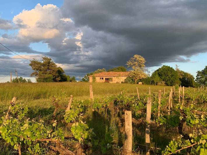 Gîte pour 4 personnes, avec vue et jardin à Sainte-Cécile-du-Cayrou