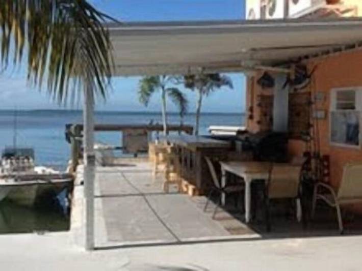 Vacation rental for 2 people, with terrace and yard, with pets in Duck Key