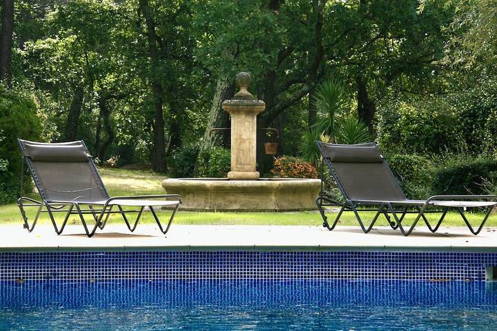 Villa pour 11 personnes, avec jardin et balcon, animaux acceptés à Roussillon