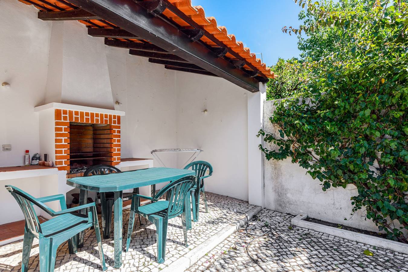 Casa de Férias 'Alojamento Local Coruche Erra' com Vista para o Lago, Wi-Fi e Ar Condicionado in Coruche, Fajarda e Erra, Distrito de Santarém