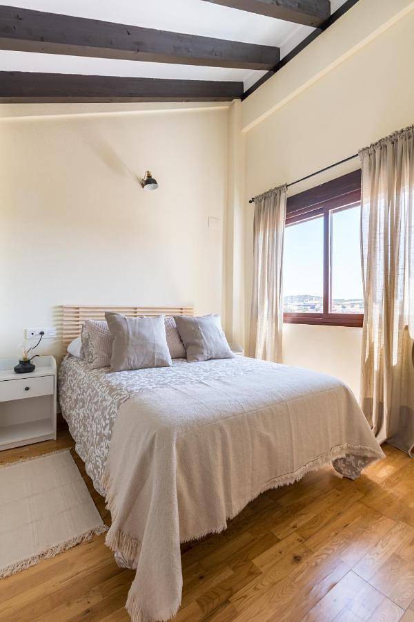 Casa rural para 6 personas, con piscina para niños y vistas además de piscina y jardín en Sierra Norte de Sevilla - 4