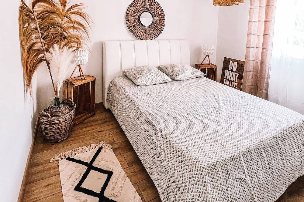 Entire apartment, Quiet apartment in Martigues, Venise Provencale equipped for 4 people in Martigues, Istres region