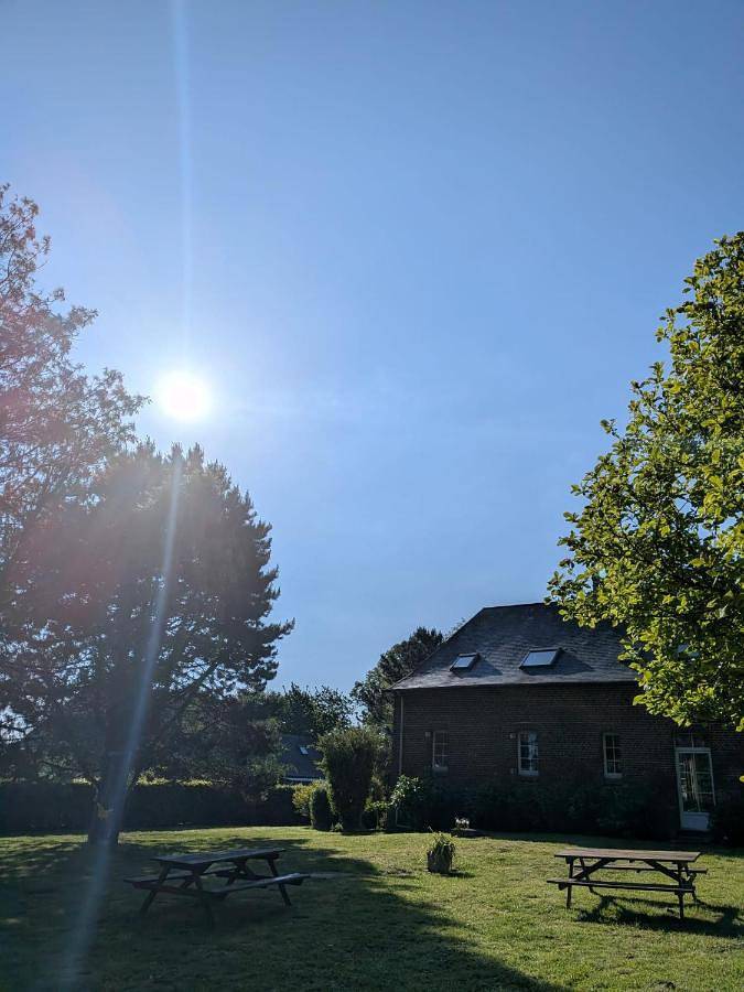 Location de vacances pour 14 personnes, avec jardin à Berville