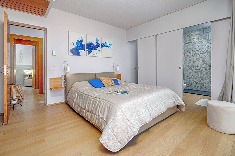 Villa Solea – moderne Villa mit Pool und Meerblick in Golfo Aranci in Spiaggia di Baia Caddinas, Golfo Aranci