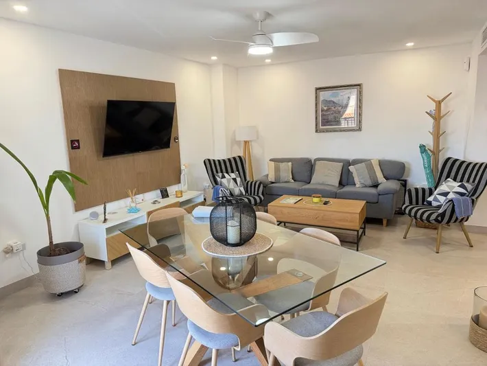 Apartamento de vacaciones para 5 personas, con vistas y balcón, Familias con niños - 1