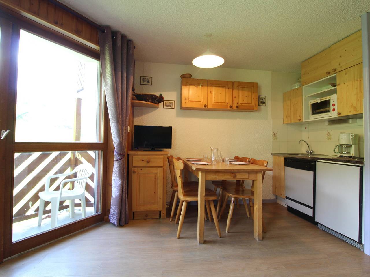 Estudio entero, Hvc233 : Appartement 4  personnes Val Cenis Lanslevillard in Lanslevillard, Región De Saint-Jean-De-Maurienne