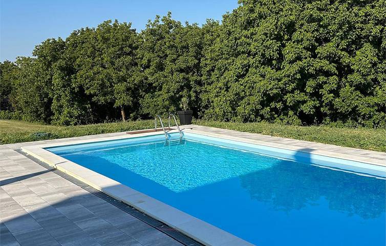 Geräumige 2-Zimmer-Wohnung mit Pool, WLAN und Parkplatz in Kapela, Bjelovar-Bilogora