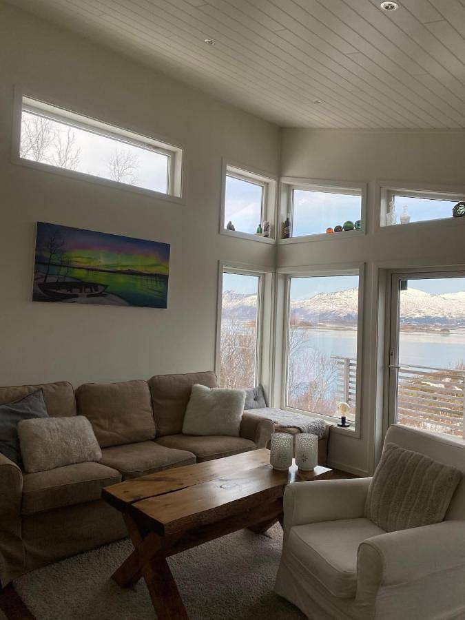 Location de vacances pour 5 personnes, avec vue et terrasse, animaux acceptés dans Berg (Norvège)