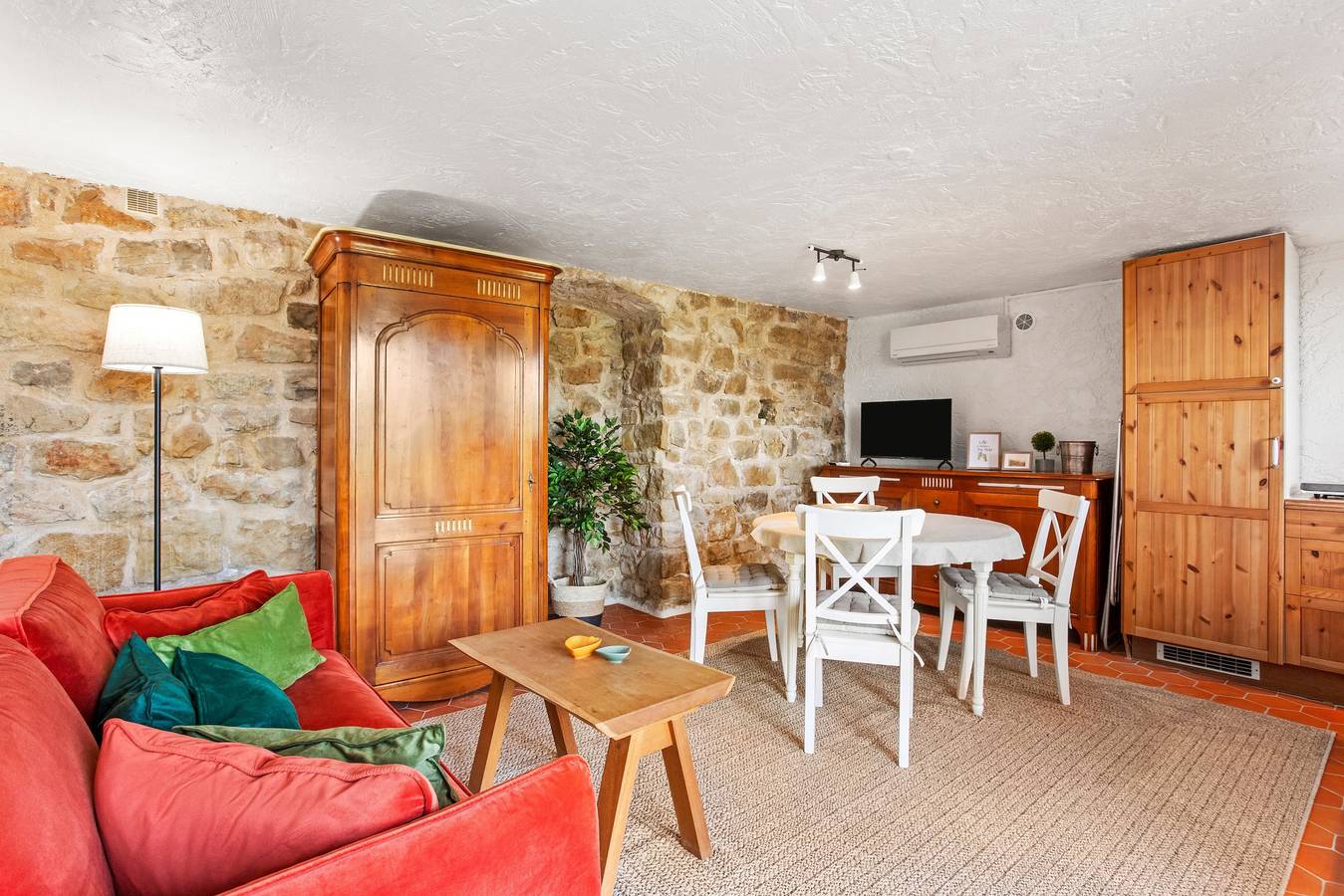 Apartamento entero, Apartamento «La Escapada Provenzal de Callian» con vistas a la montaña, Wi-Fi y aire acondicionado in Callian, Costa mediterránea (Francia)
