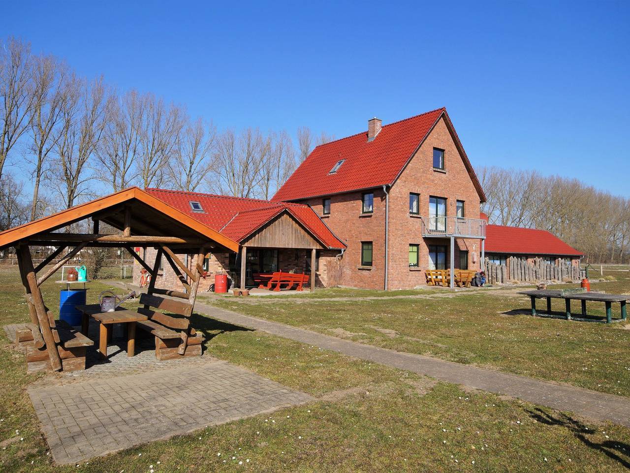 Familienhof Miller - 24m² | 1 Raum | 1 Duschbad mit Wc | Terrasse... in Rerik, Neubukow-Salzhaff