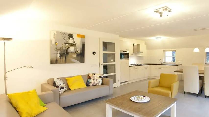 Ferienhaus für 6 Personen, mit Terrasse und Garten in Arnheim