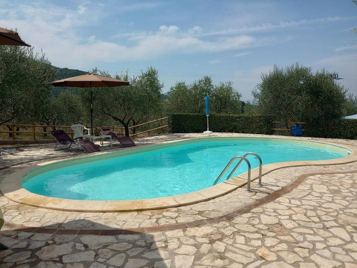 Appartamento vacanze per 4 persone, con giardino e panorama nonché terrazza e piscina - 1