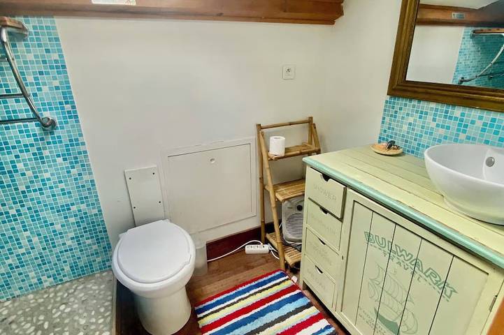 Gîte pour 5 personnes, avec balcon ainsi que jardin et piscine à Alba-la-Romaine - 4