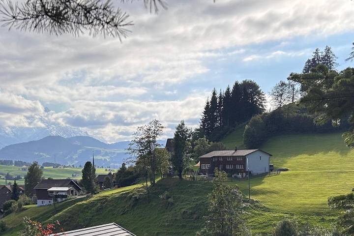 Ferienwohnung für 4 Personen, mit Garten und Ausblick in Gais (Bodensee)