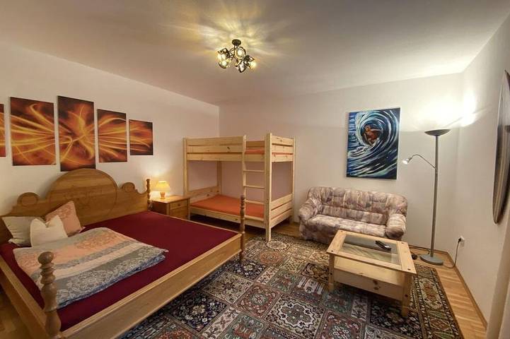 Bed and breakfast per 4 persone, con giardino - 1