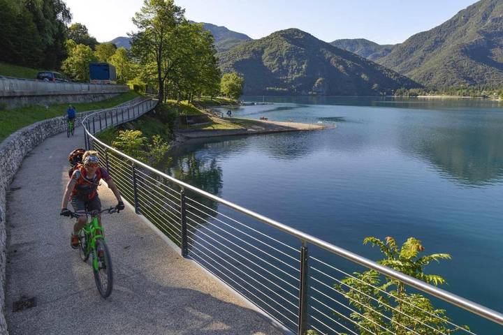 Gîte pour 4 personnes, avec vue et jardin, animaux acceptés à Molina di Ledro - 2