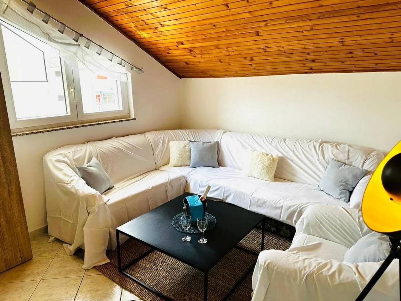 Ganze Wohnung, 1-Zimmer-Ferienwohnung mit Terrasse Srima - Vodice, Vodice A-23744-i in Srima, Šibenik-Knin