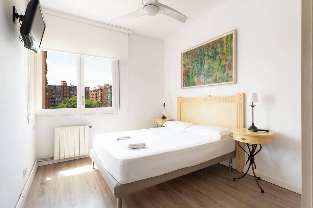 Entire apartment, Cozy Apartment near Fira Gran Via with Ac in Hospitalet de Llobregat, l'Hospitalet de Llobregat