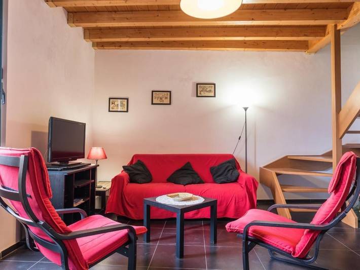 Ganze Wohnung, Agamennone, Wohnung 20 Meter vom Meer entfernt mit einer möblierten Terrasse. in Spiaggia di Anticaglie, Santa Croce Camerina