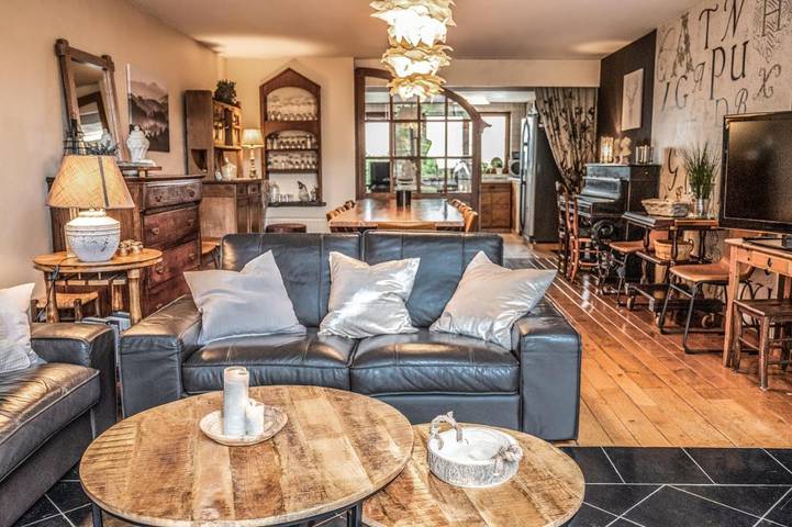 Location de vacances pour 9 personnes, avec terrasse, animaux acceptés dans Membre - 2