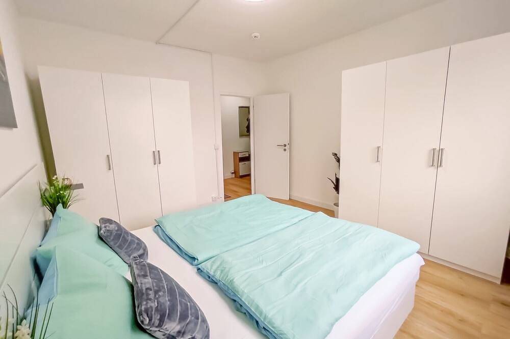 Ganze Wohnung, 4-Zimmer-Apartment nahe Bahnhof Oranienburg in Oranienburg, Ruppiner Seenland