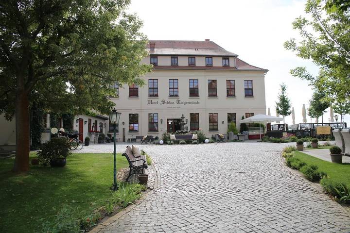 Hotel für 2 Personen, mit Terrasse und Garten sowie Pool und Sauna in Tangermünde - 3