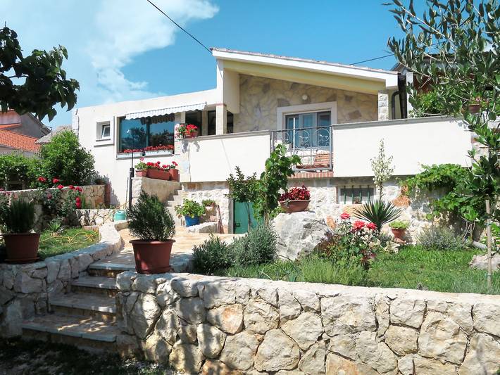 Ferienhaus für 5 Personen, mit Terrasse und Garten, mit Haustier in Vinjerac