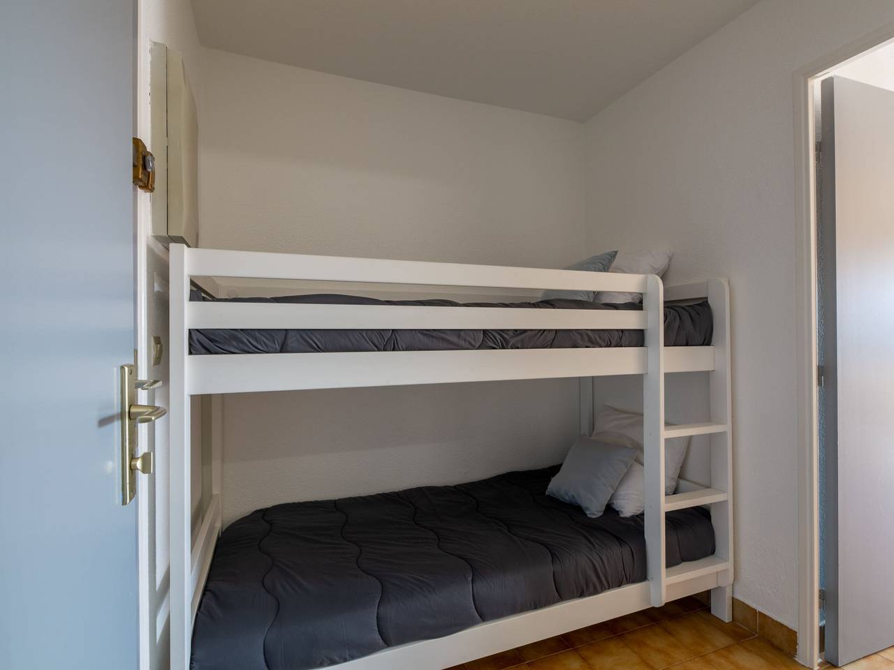 Entire apartment, La Palmeraie Ii in Sainte-Maxime, Draguignan region