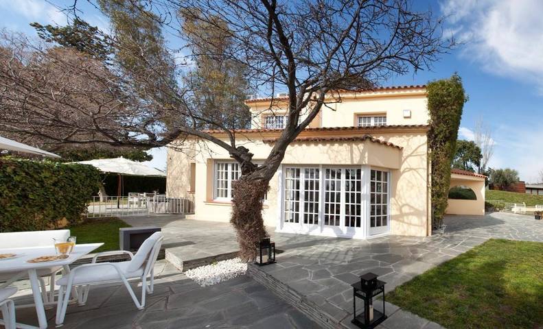 Casa rural para 15 personas, con jardín además de vistas y piscina en Bajo Llobregat - 4