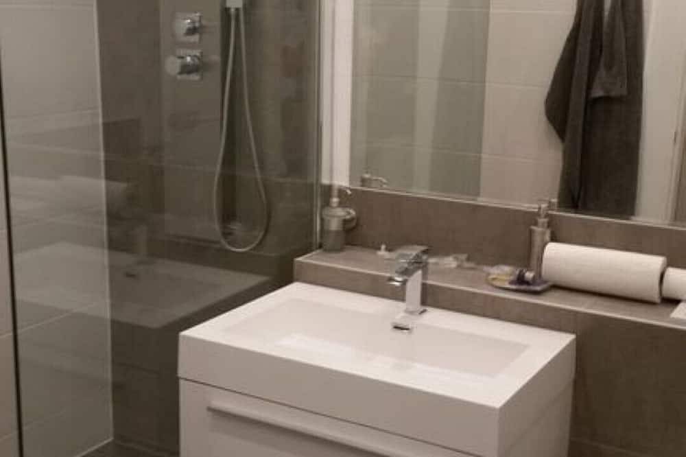 Ganze Wohnung, Geschmackvolle Wohnung incl. Wlan Vollausstattung in Homberg/Ruhrort/Baerl, Duisburg