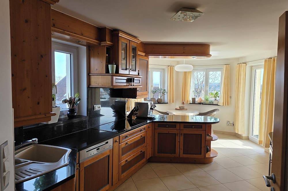 Ganze Wohnung, Ferienwohnung (140qm) mit zwei Schlafzimmern und Whirpool Badewanne in Absberg, Fränkisches Seenland