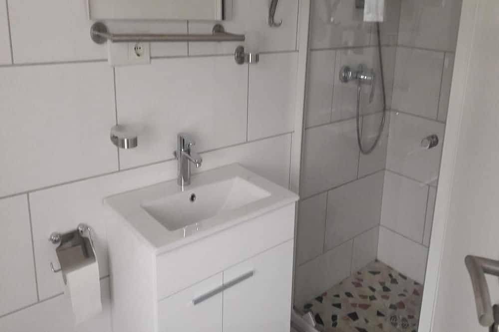 Ganze Wohnung, Appartement 1, Erdgeschoß, Terrasse - Ferienappartments Felia Glücksklee in Bad Sobernheim, Landkreis Bad Kreuznach