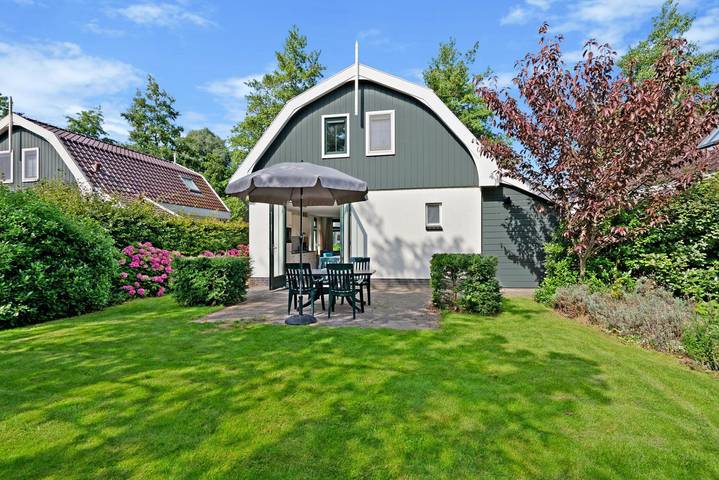 Ferienhaus für 4 Personen, mit Balkon/Terrasse und Terrasse sowie Garten in Schoorl