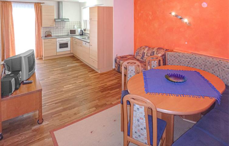 Ganze Ferienwohnung, Gemütliche Ferienwohnung in der Nähe der Skistation und des Flusses, WLAN und Parkplatz inklusive in Kleinarl, Ski Amadé