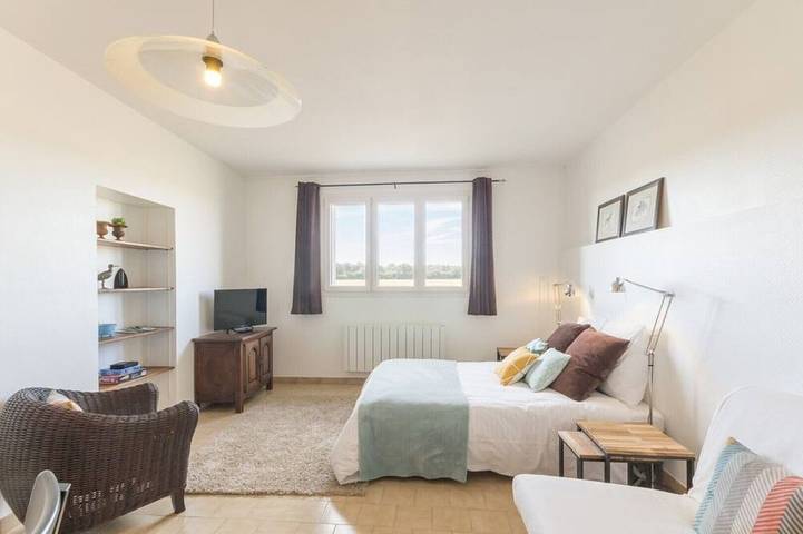 Gîte pour 4 personnes, avec terrasse à Prunay-en-Yvelines