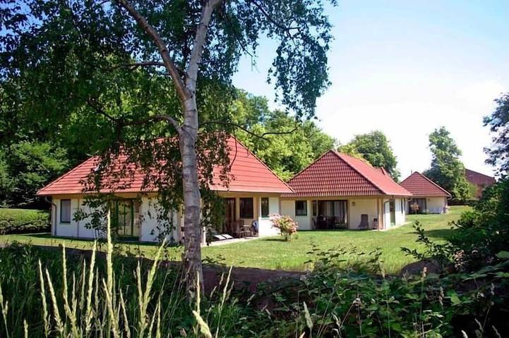 Ferienhaus für 4 Personen, mit Terrasse und Garten
