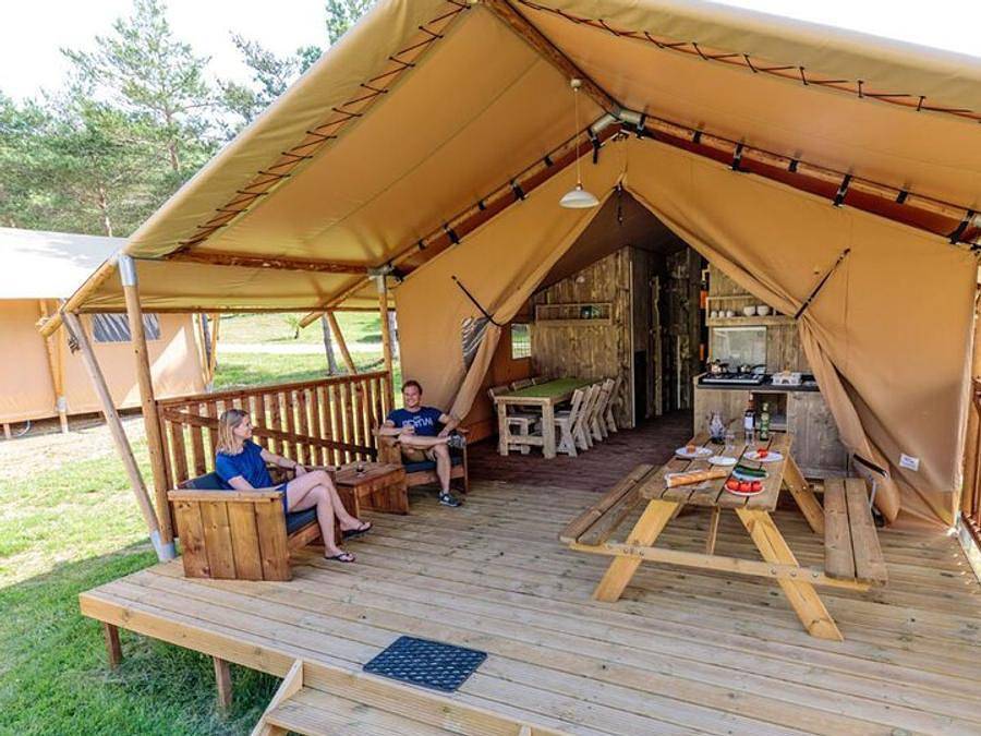 Camping Du Lac de Thoux - Ciela Village - Lodge 6 personnes - Tente Ciela Nature Lodge - 2 chambres - Cuisine équipée – Salle de bain in Thoux, Gers
