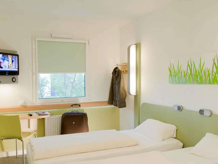 Hôtel pour 2 personnes, avec jardin, animaux acceptés à Noyon - 4
