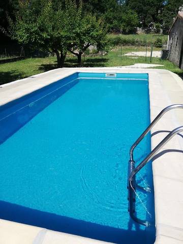 Gîte pour 6 personnes, avec vue ainsi que piscine et jardin à Saint-Paulet-de-Caisson