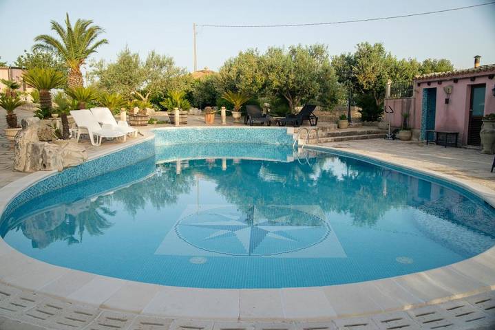 Gîte pour 2 personnes, avec vue ainsi que piscine et jardin en Sicile - 2